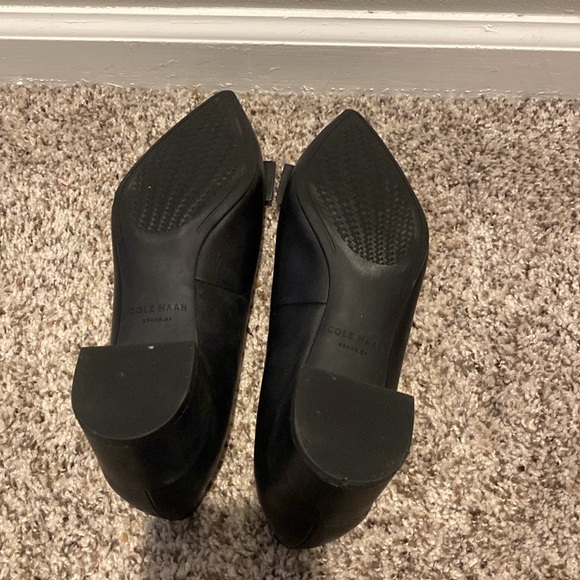 Cole Haan Black Block Heels with Pointed Toe and Gold Accented Bow - Picture 5 of 7